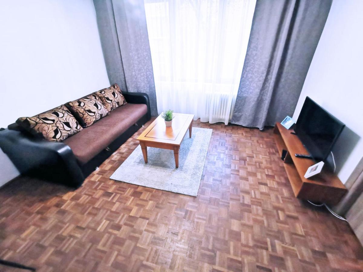 Cozy Apartment Sala Palatului บูคาเรสต์ ภายนอก รูปภาพ