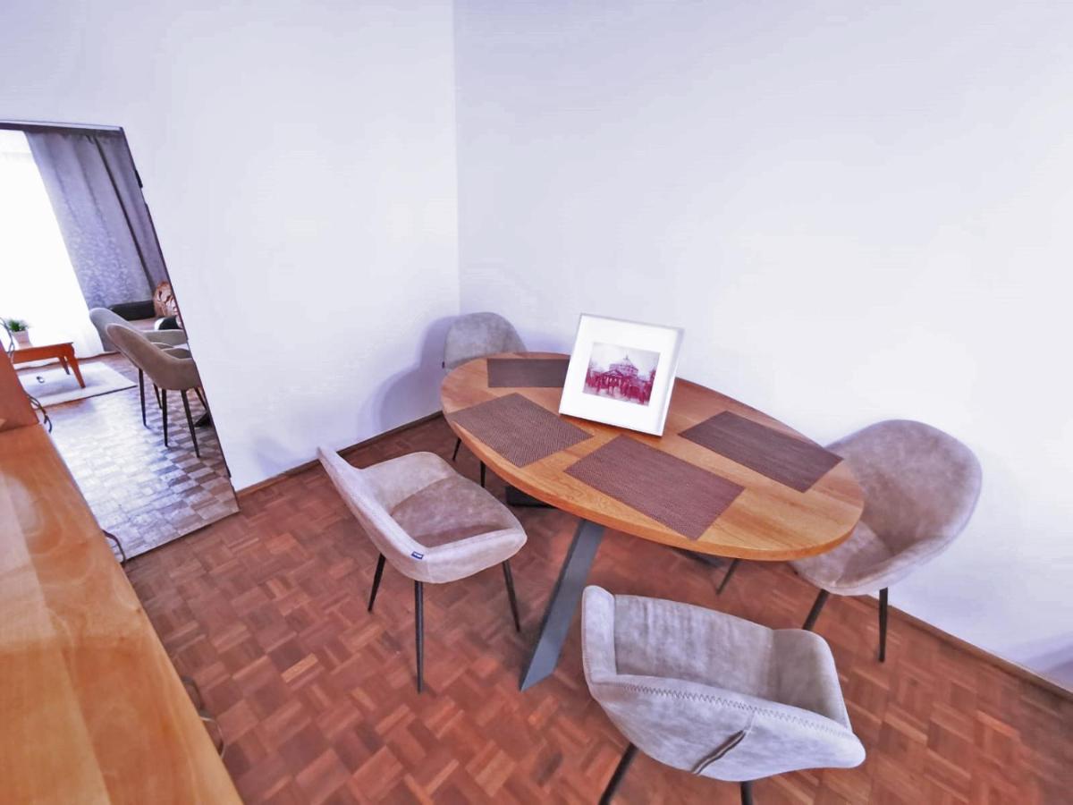 Cozy Apartment Sala Palatului บูคาเรสต์ ภายนอก รูปภาพ